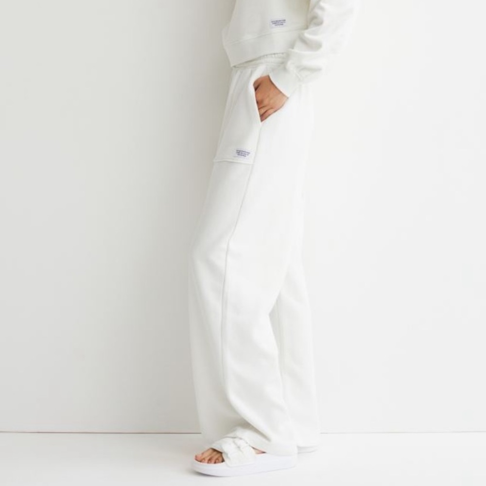 H&M White high waisted wide-cut sweatpants joggers